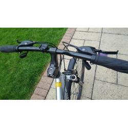 Mountain Bike: 21 Speed, 17" frame