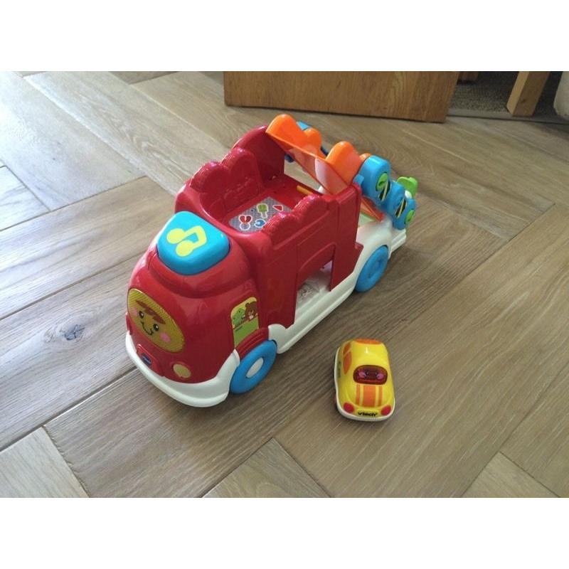 VTECH toot toot driver car carrier incl. 1 car