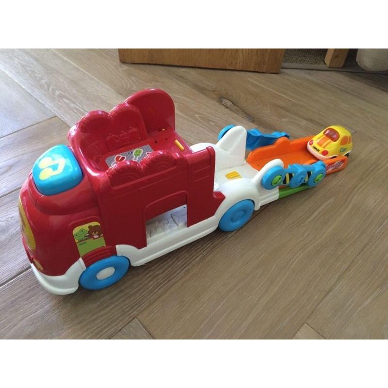 VTECH toot toot driver car carrier incl. 1 car