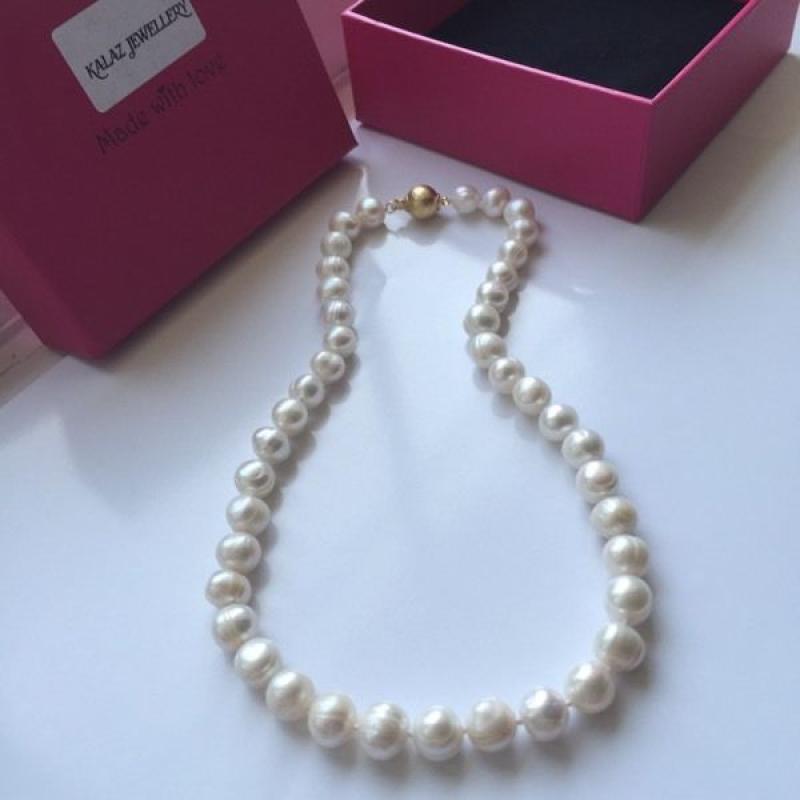 Gorgeous Real White Freshwater Pearl Necklace New Boxed