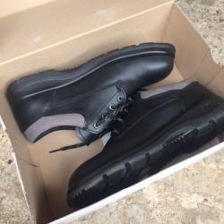 Safety shoes size 9 all brand new