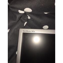 Samsung 19" vga monitor