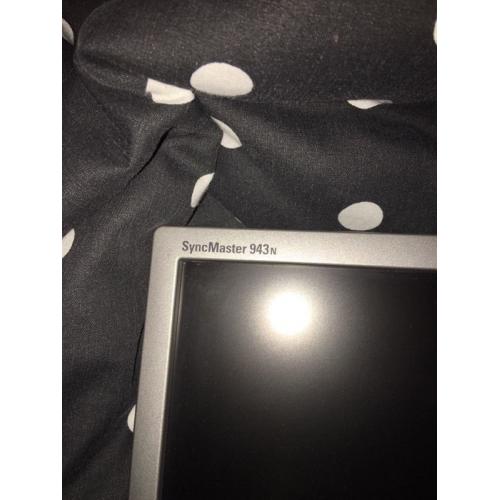 Samsung 19" vga monitor
