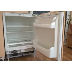 Integrated refrigerator - good condition - with installation instructions