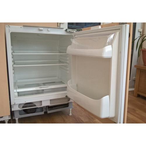 Integrated refrigerator - good condition - with installation instructions