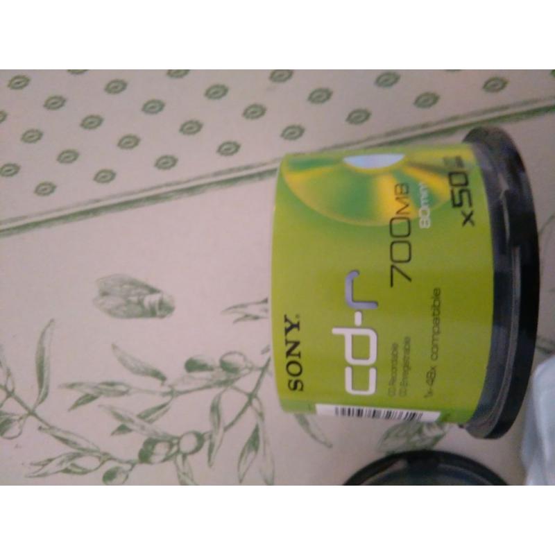 CDs recordable,Free to collector. over 100