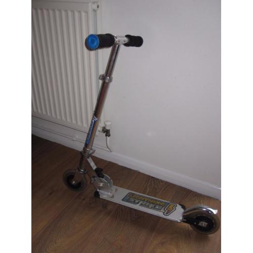 **Toys R Us** Blue Lightning Strike Scooter