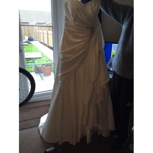 Wedding dress and veil