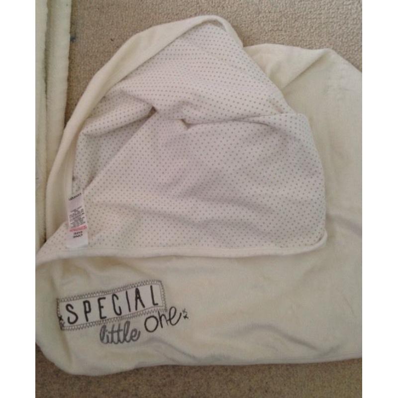 Baby Neutral Fleece Blankets
