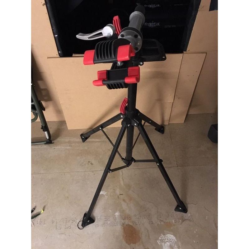 Bicycle maintenance work stand