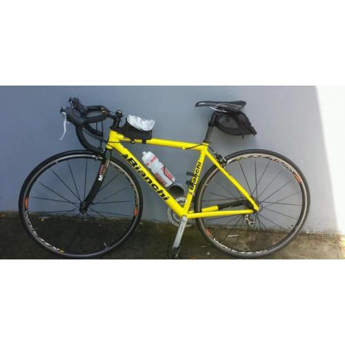Bianchi road racing bike (yellow)