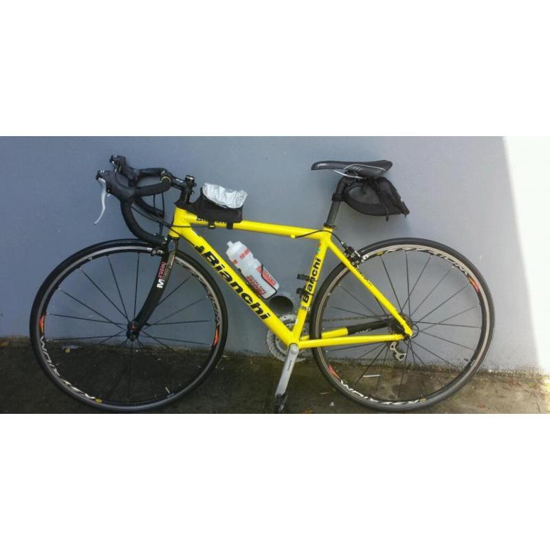 Bianchi road racing bike (yellow)