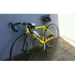 Bianchi road racing bike (yellow)