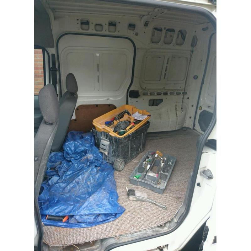 Ford Transit Connect - roof rack & tow bar.