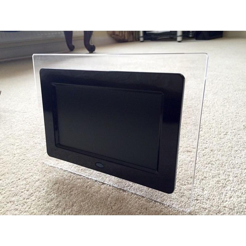 Digital frame