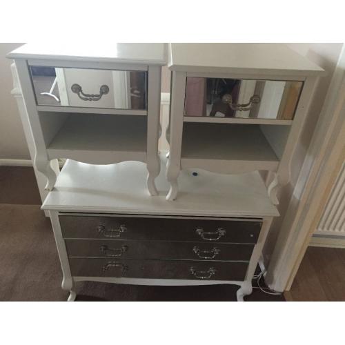 Shabby chic furniture
