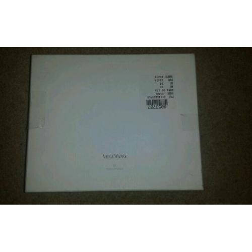 Brand new Vera wang wedgewood champagne flutes