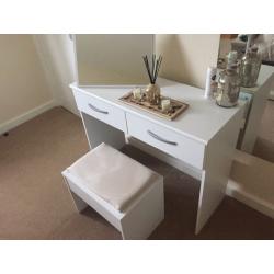 Brand new white bedroom set