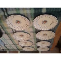 Assorted Spode 'Polka Dot' plates
