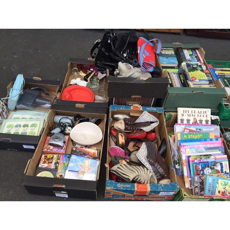 Joblot of Bric-a-brac suitable for car booters