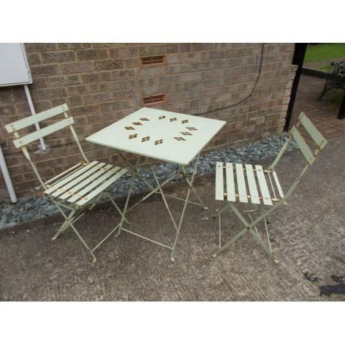 VINTAGE PATIO TABLE & 2 CHAIRS