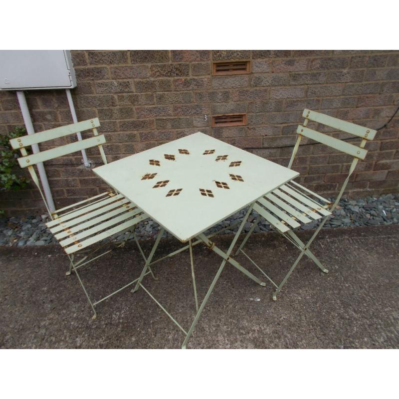 VINTAGE PATIO TABLE & 2 CHAIRS