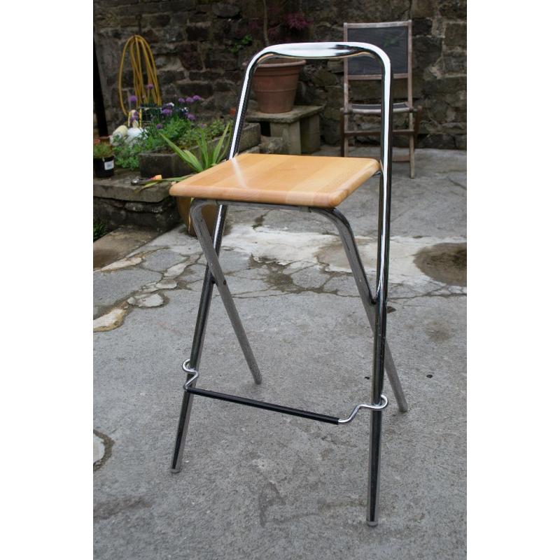 4 x Folding chrome/wood Breakfast bar stools