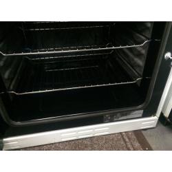 White bush 60cm ceramic hub electric cooker grill & oven good condition with guarantee