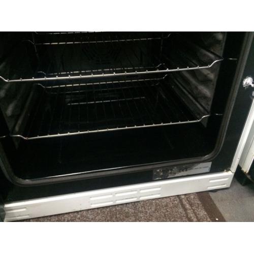 White bush 60cm ceramic hub electric cooker grill & oven good condition with guarantee