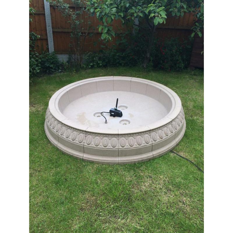 Garden pond/water fountain fully working