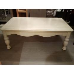 Beautiful solid wood Lift up Coffee Table in cream with matching side tables