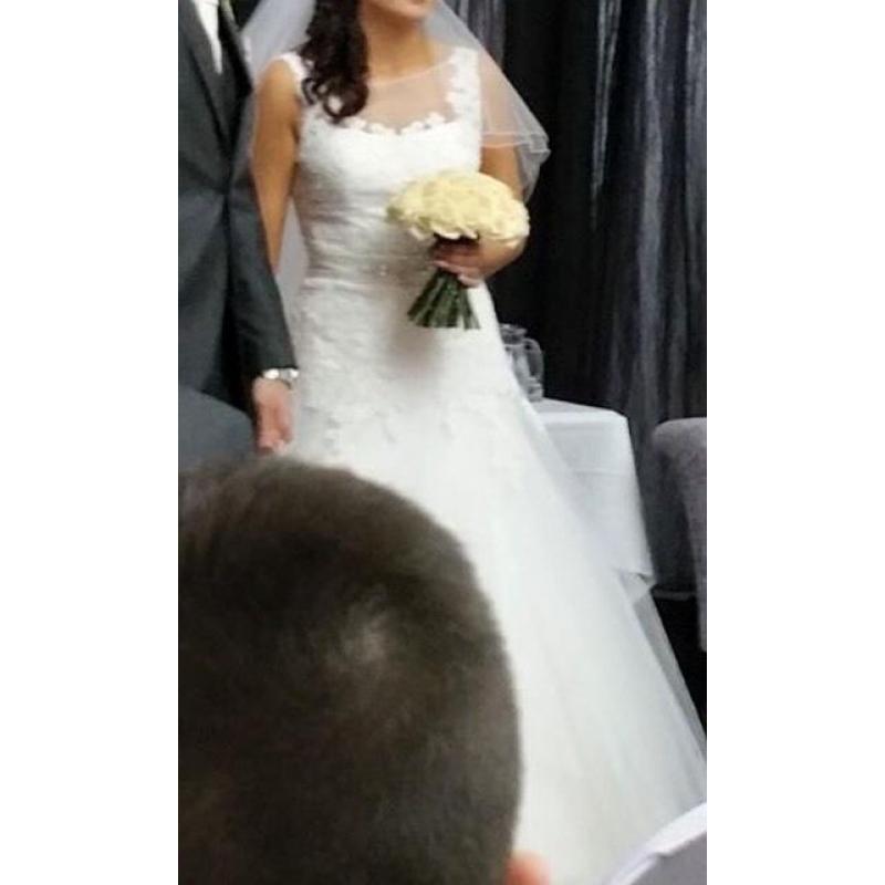 Size 10 Venus wedding dress
