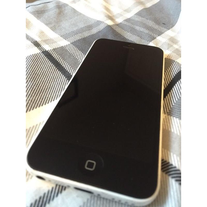 Iphone 5c white 16gb *unlocked*