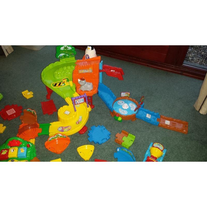 Vtech Toot Toot drivers massive bundle of track/sets/vehicles