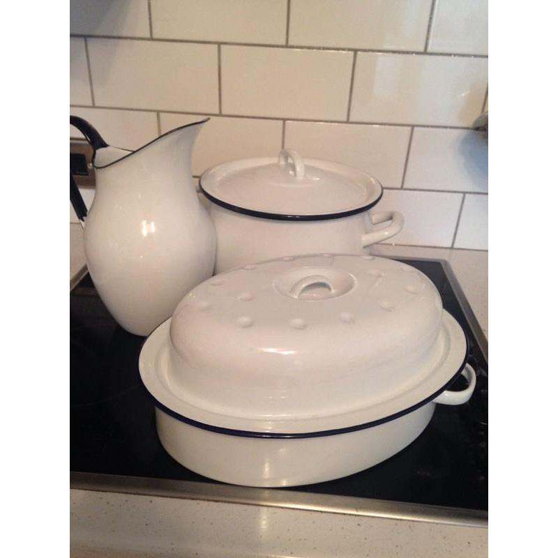 Rustic large pot, jug and dish