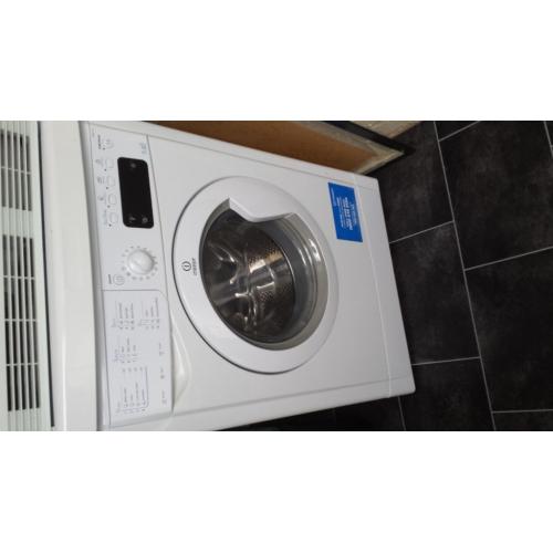 Indesit Washer-Dryer Model WDE 7125.