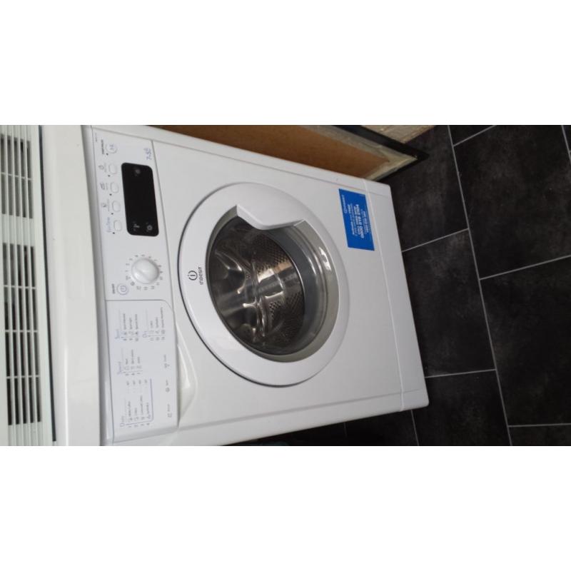 Indesit Washer-Dryer Model WDE 7125.