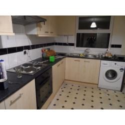 Double Room in 4 bed houseshare 10 minutes walk to city centre