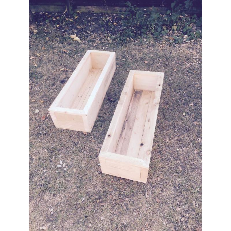 *RECYCLED SOLID TIMBER PLANTERS*