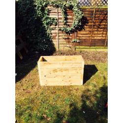 *RECYCLED SOLID TIMBER PLANTERS*
