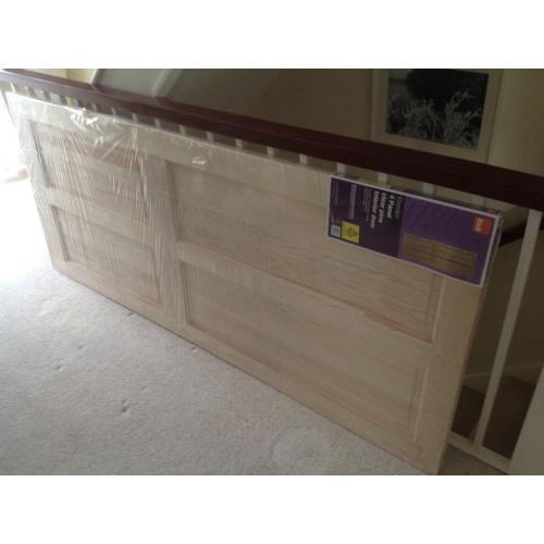 NEW (Cheap, never hung) Internal Door - 4 Panel clear pine