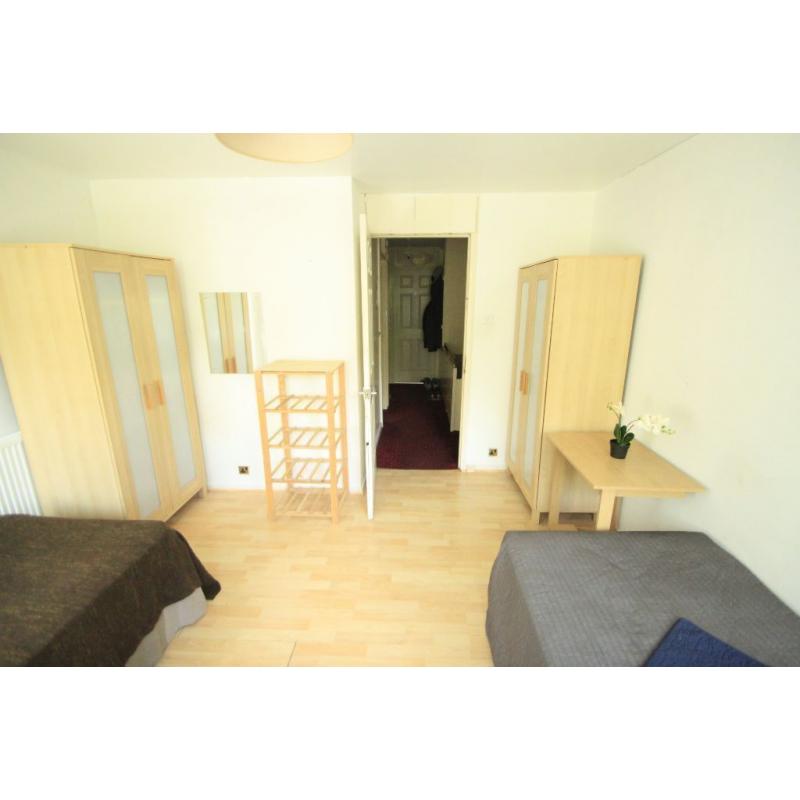 **ARCHWAY** VERY NICE XL AVAILABLE NOW **TWO MONTH STAY**!! 62H