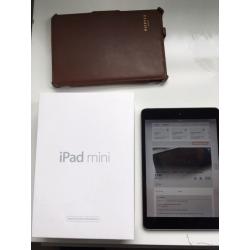 Apple iPad mini 2 --- 32GB -- Wi-Fi --- 7.9in -- Space Grey