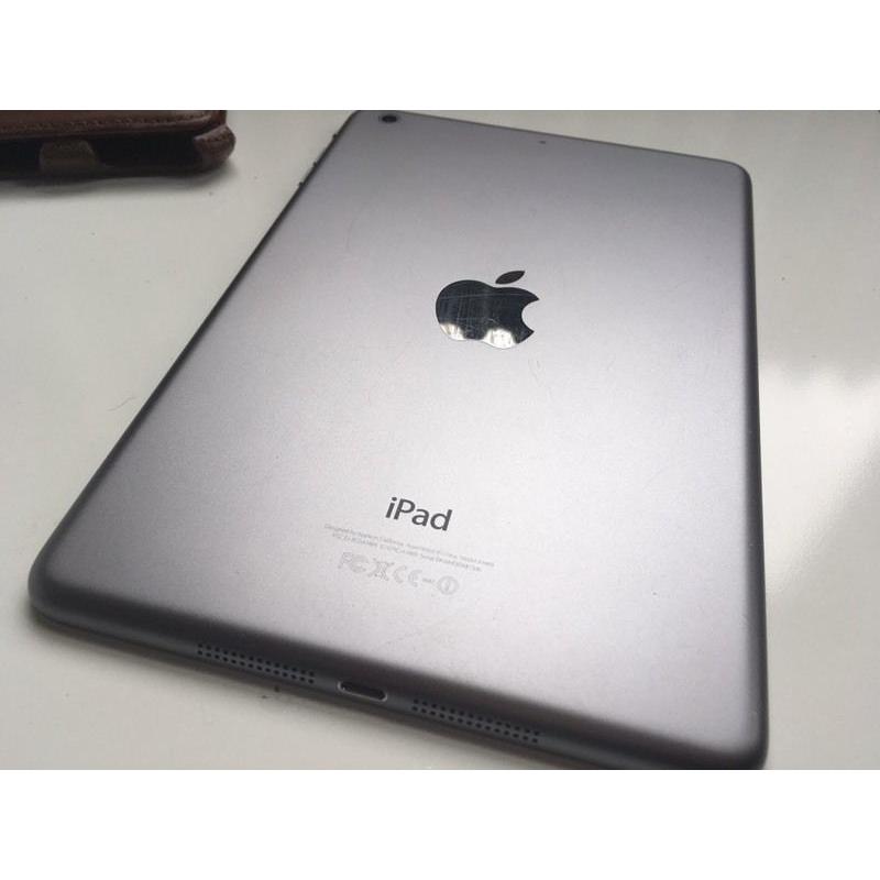 Apple iPad mini 2 --- 32GB -- Wi-Fi --- 7.9in -- Space Grey