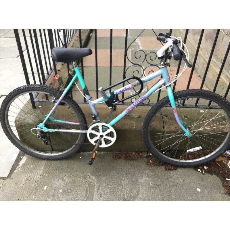 URGENT Women's bicycle + D lock + lights + seat cover