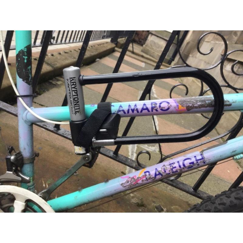 URGENT Women's bicycle + D lock + lights + seat cover