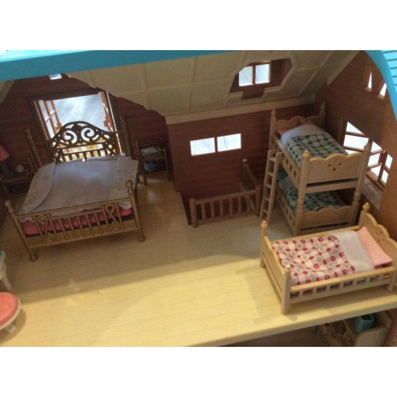 Sylvanian families large house in great condition fully furnished with two families