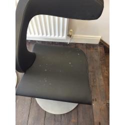2 Salon chairs