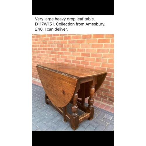 Drop leaf table