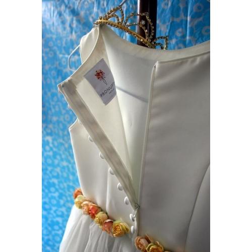 Stunning Pronuptua Ivory / Rose Detail Flowergirl Bridesmaid Dress. Unused! Free Tiara
